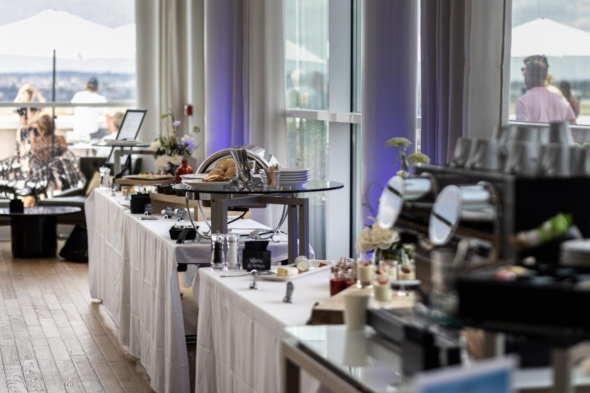 Ac Hotel By Marriott Paris Le Bourget Airport Dugny Exteriör bild
