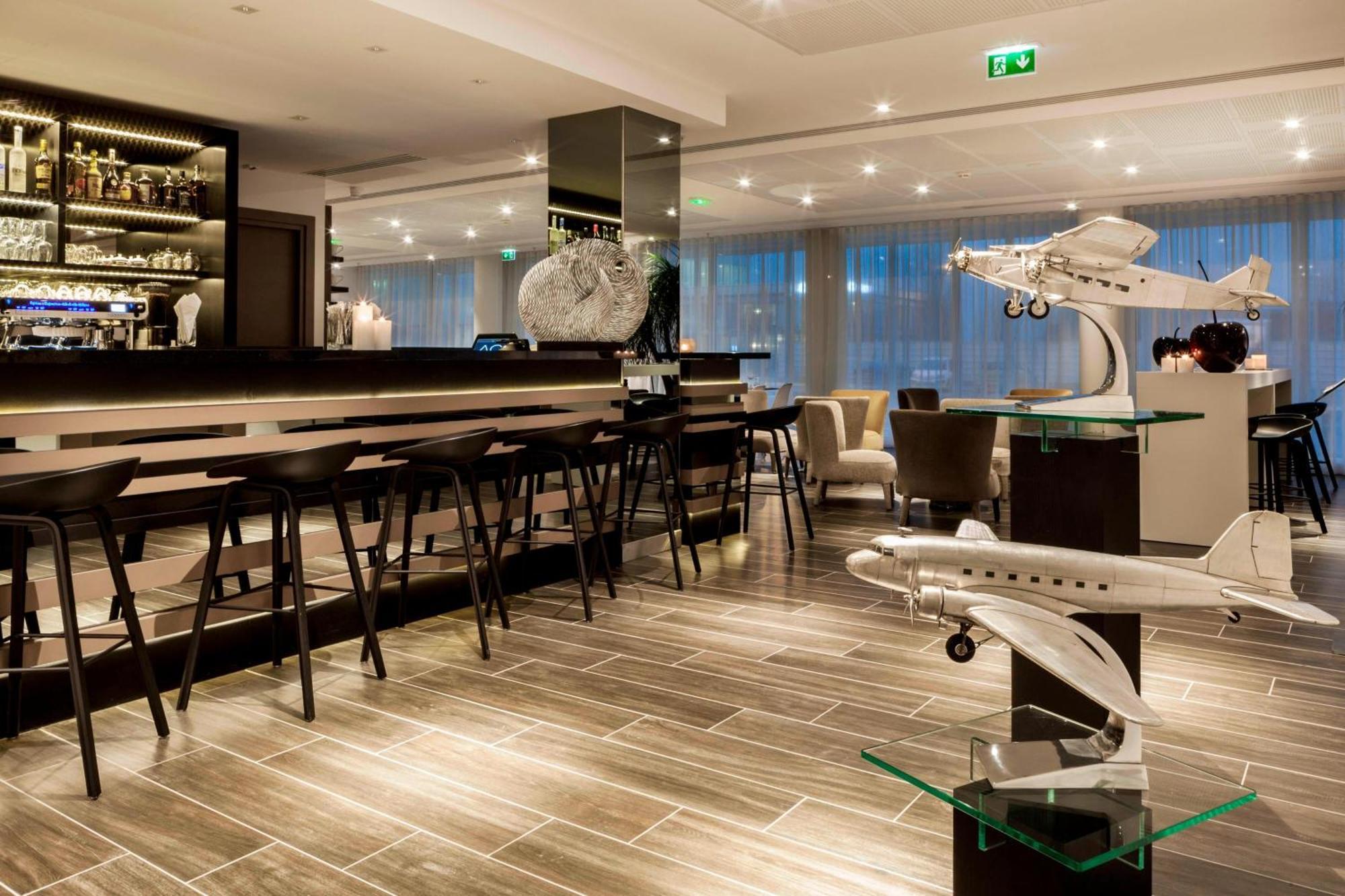 Ac Hotel By Marriott Paris Le Bourget Airport Dugny Exteriör bild