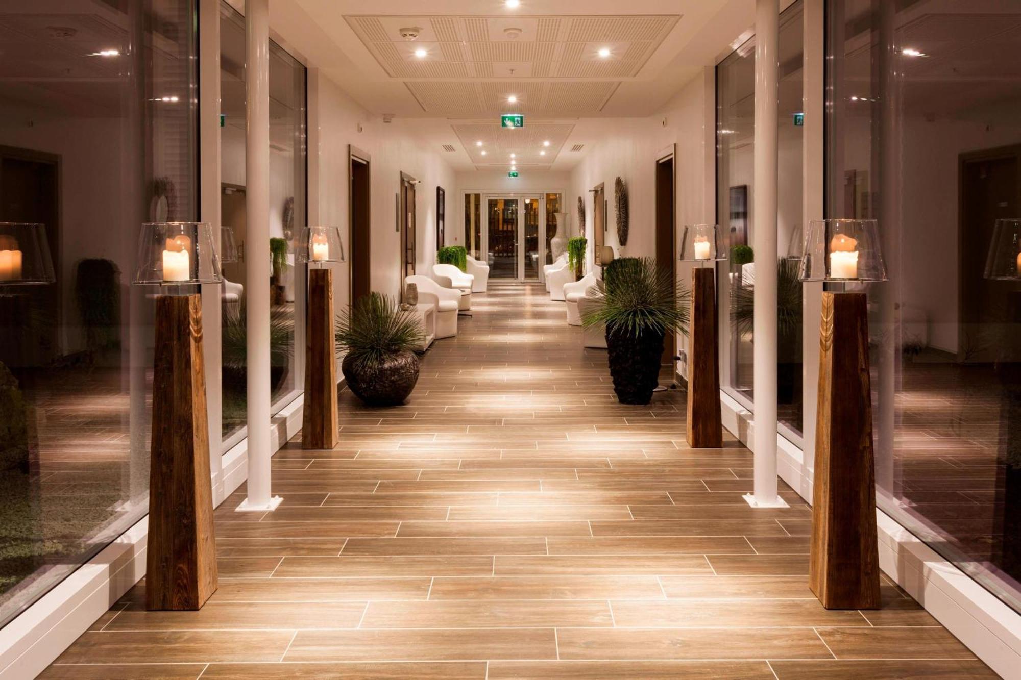 Ac Hotel By Marriott Paris Le Bourget Airport Dugny Exteriör bild