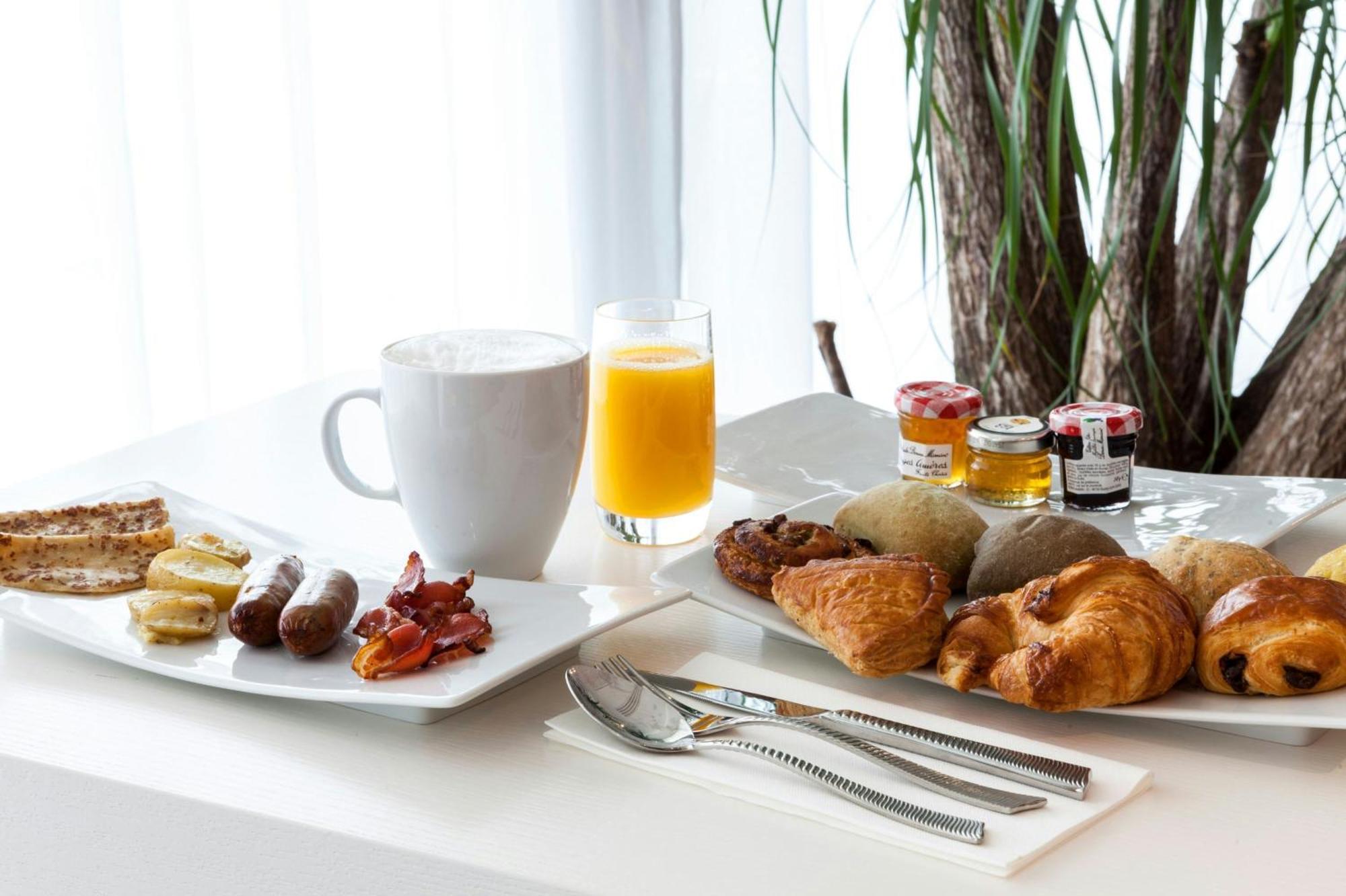 Ac Hotel By Marriott Paris Le Bourget Airport Dugny Exteriör bild