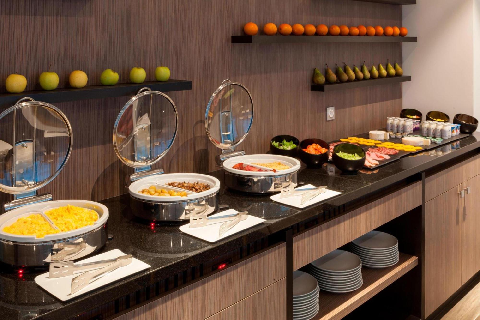 Ac Hotel By Marriott Paris Le Bourget Airport Dugny Exteriör bild