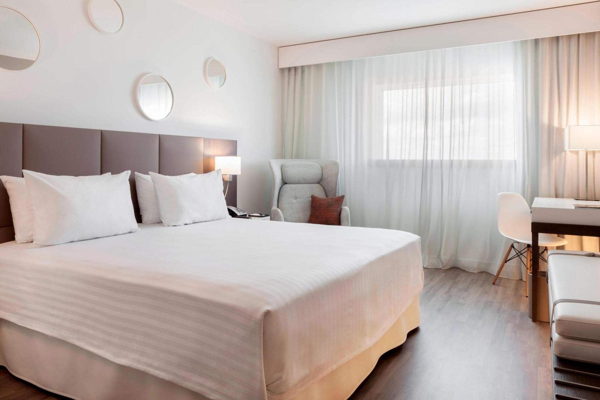 Ac Hotel By Marriott Paris Le Bourget Airport Dugny Exteriör bild