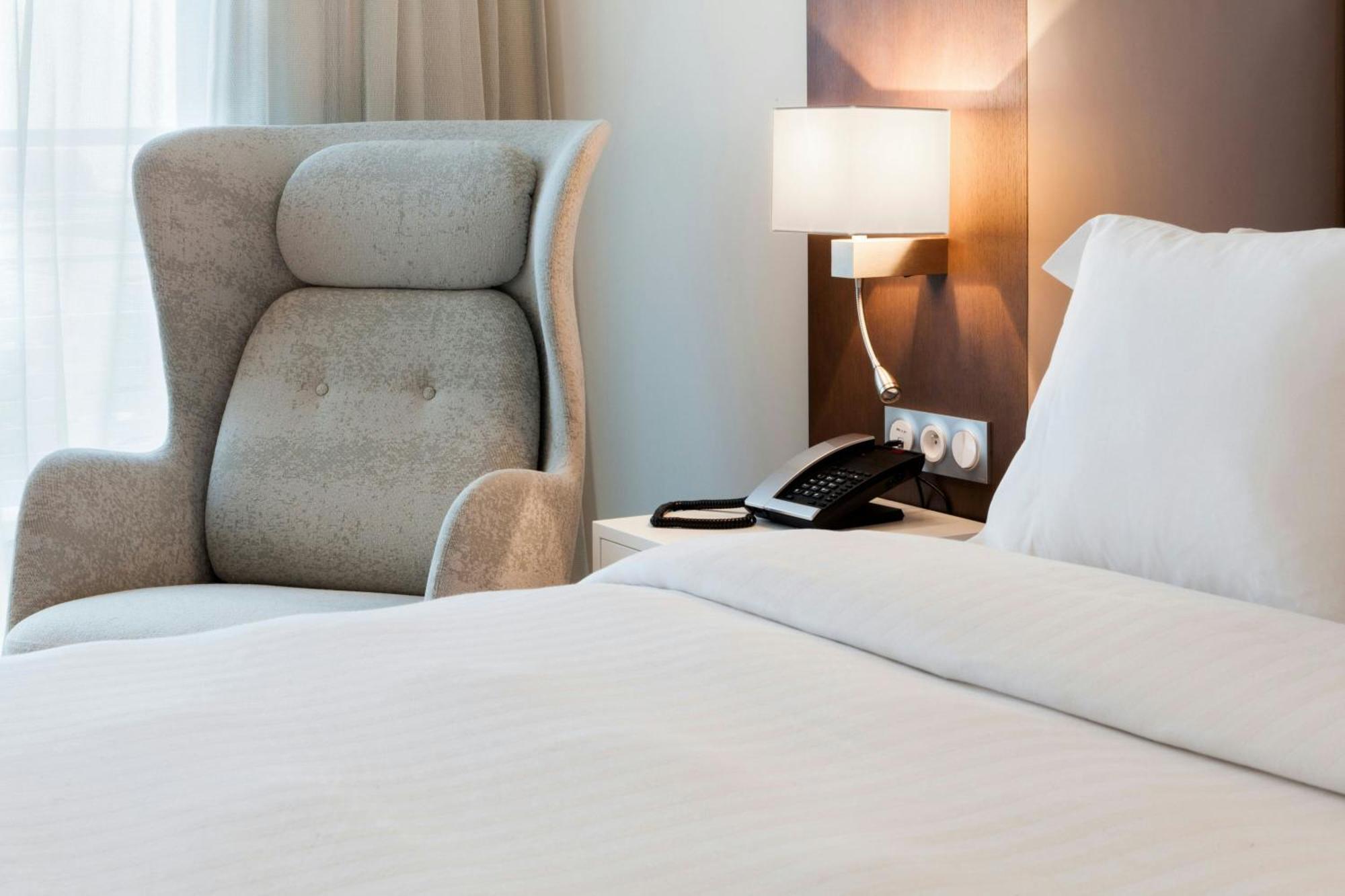Ac Hotel By Marriott Paris Le Bourget Airport Dugny Exteriör bild