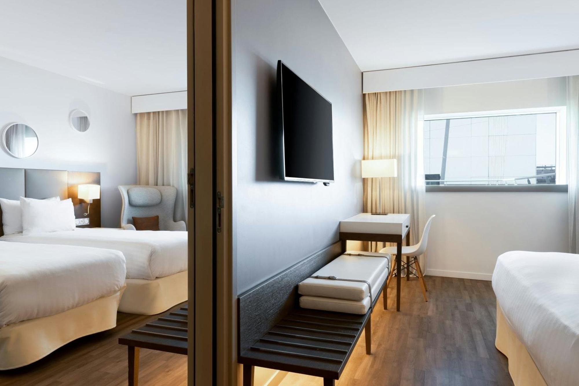 Ac Hotel By Marriott Paris Le Bourget Airport Dugny Exteriör bild