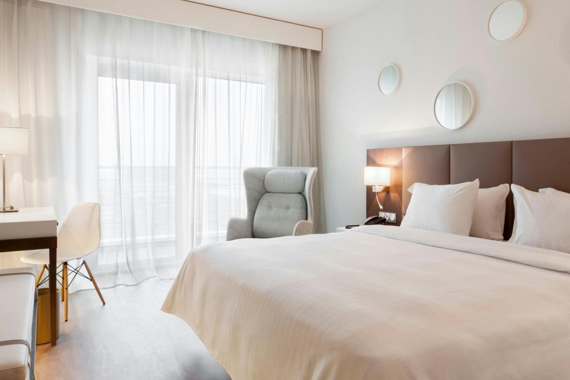Ac Hotel By Marriott Paris Le Bourget Airport Dugny Exteriör bild